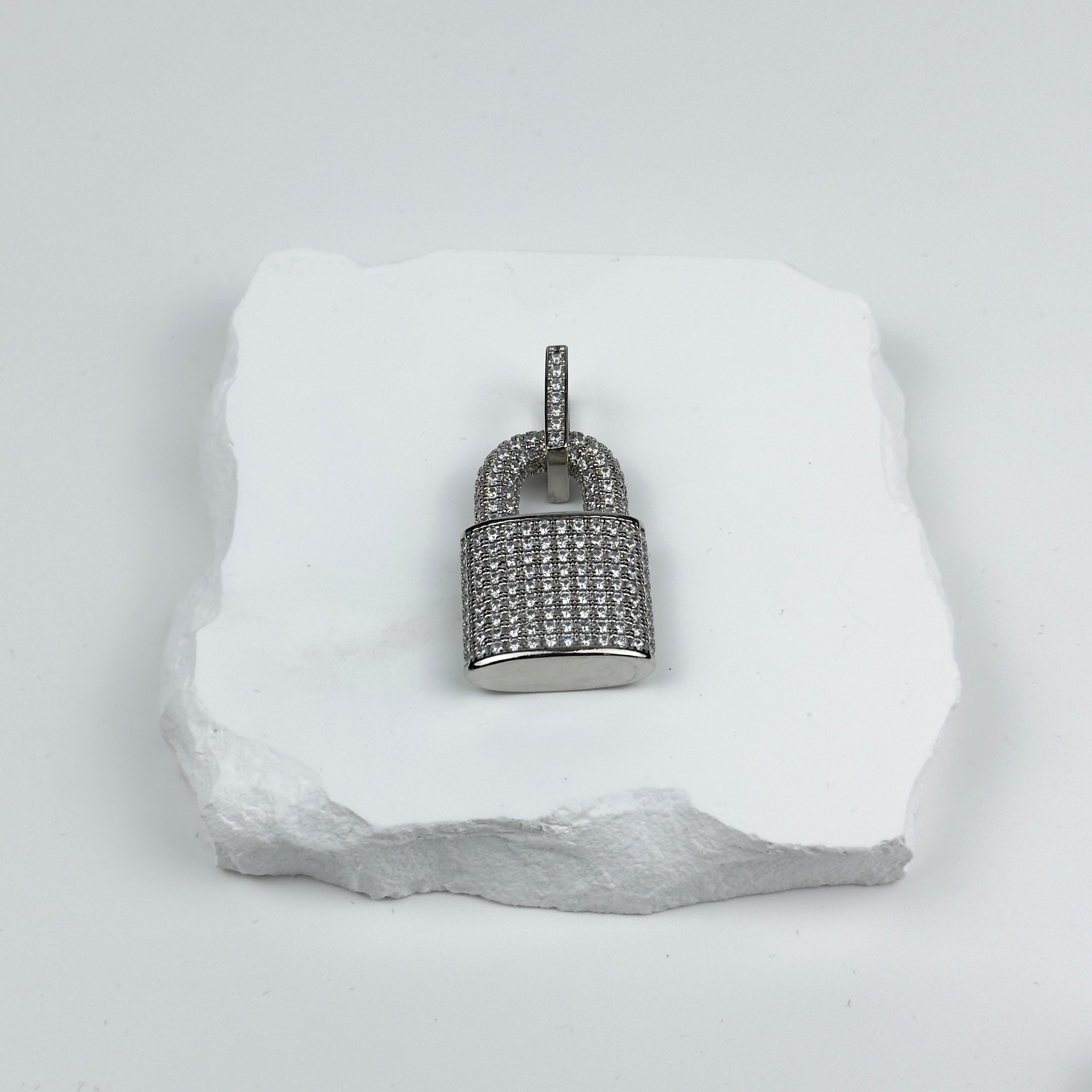 HÄNGSMYCKE LÅS - SILVER