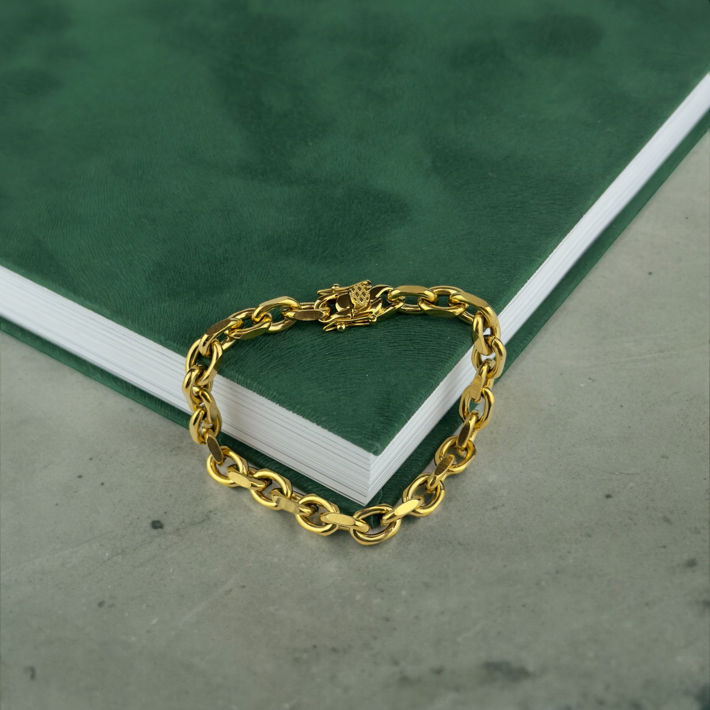 ANKAR ARMBAND LYX - GULD (8MM)