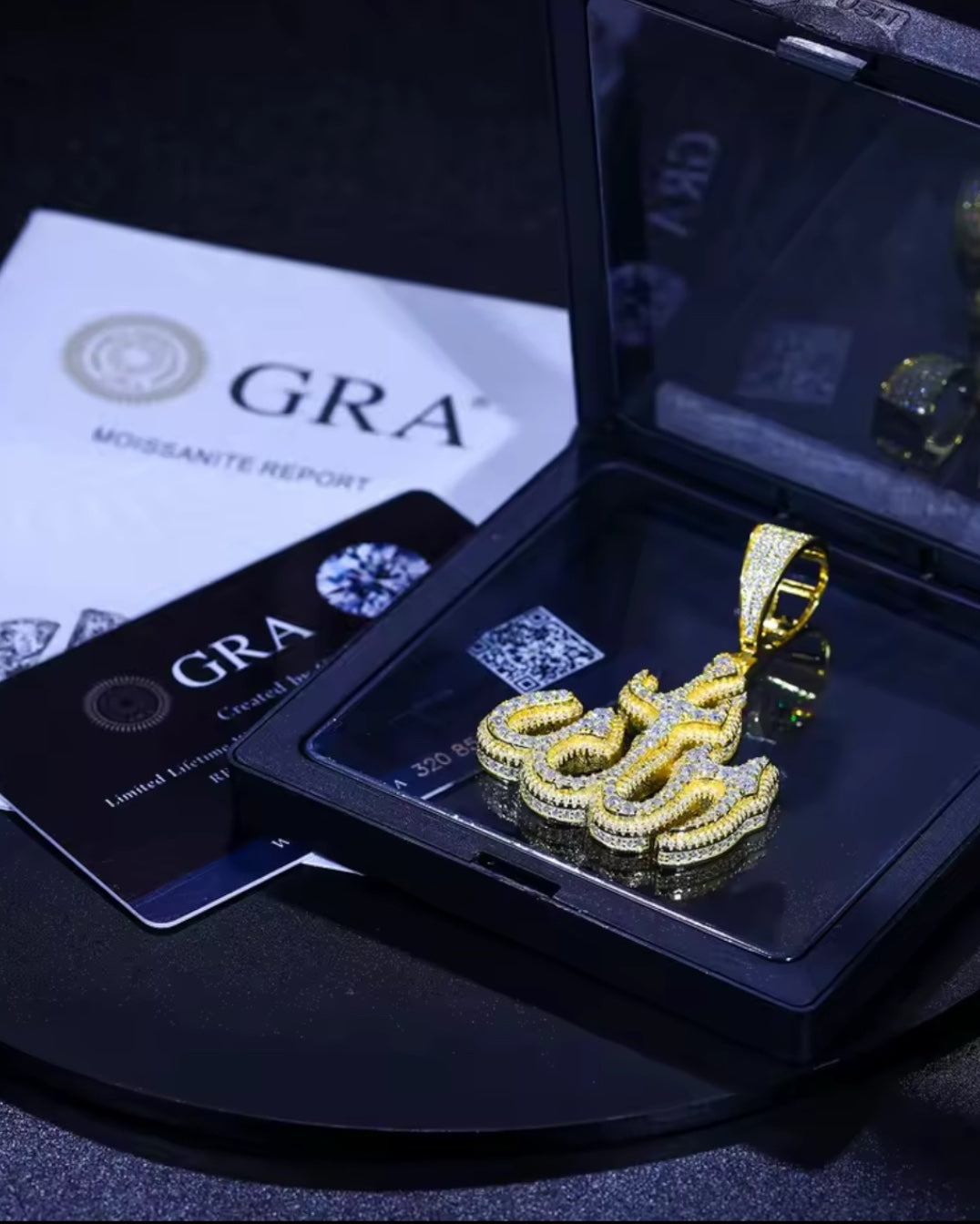HÄNGSMYCKE DIAMANT ALLAH MOISSANITE S925 - GULD