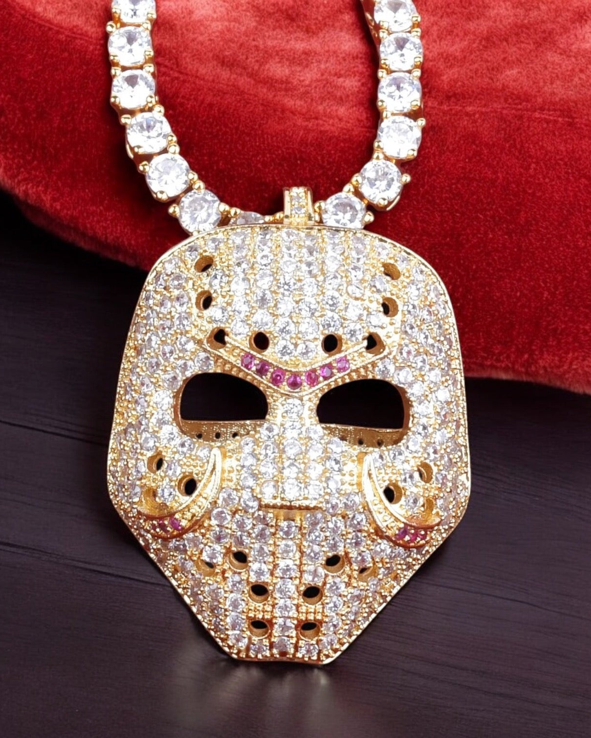 HÄNGSMYCKE DIAMOND MASK - GULD